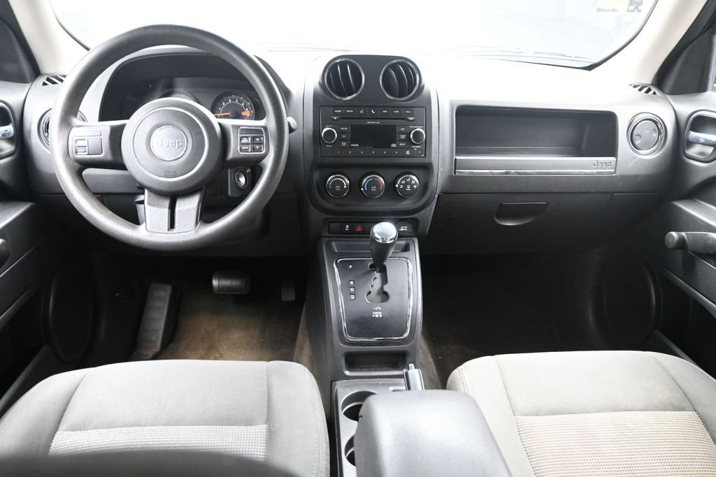 Used 2015 Jeep Patriot Sport FWD image 9