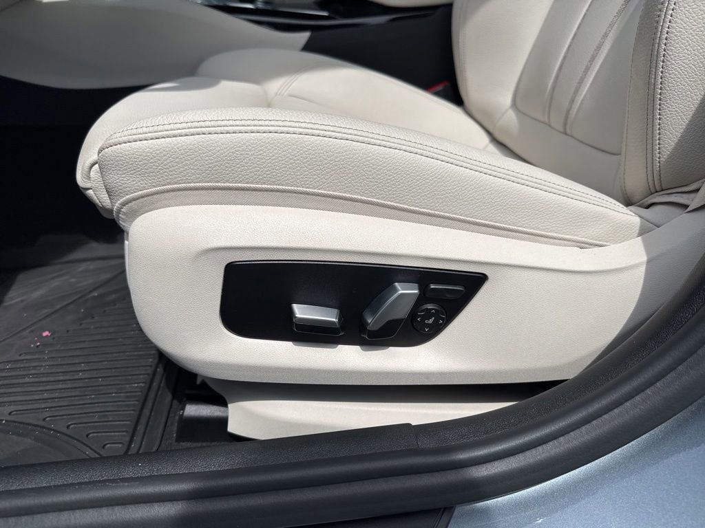 Used 2017 BMW 540i RWD image 18