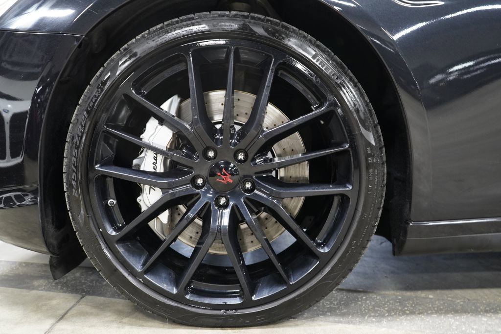 Used 2014 Maserati Quattroporte GTS RWD image 35