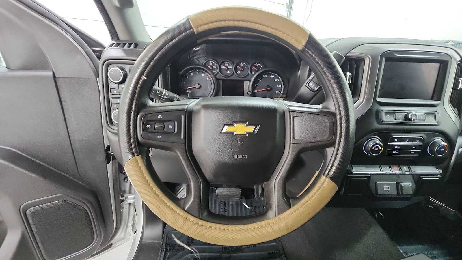 Used 2020 Chevrolet Silverado 1500 Custom w/ Custom Value Package AWD/4WD image 16
