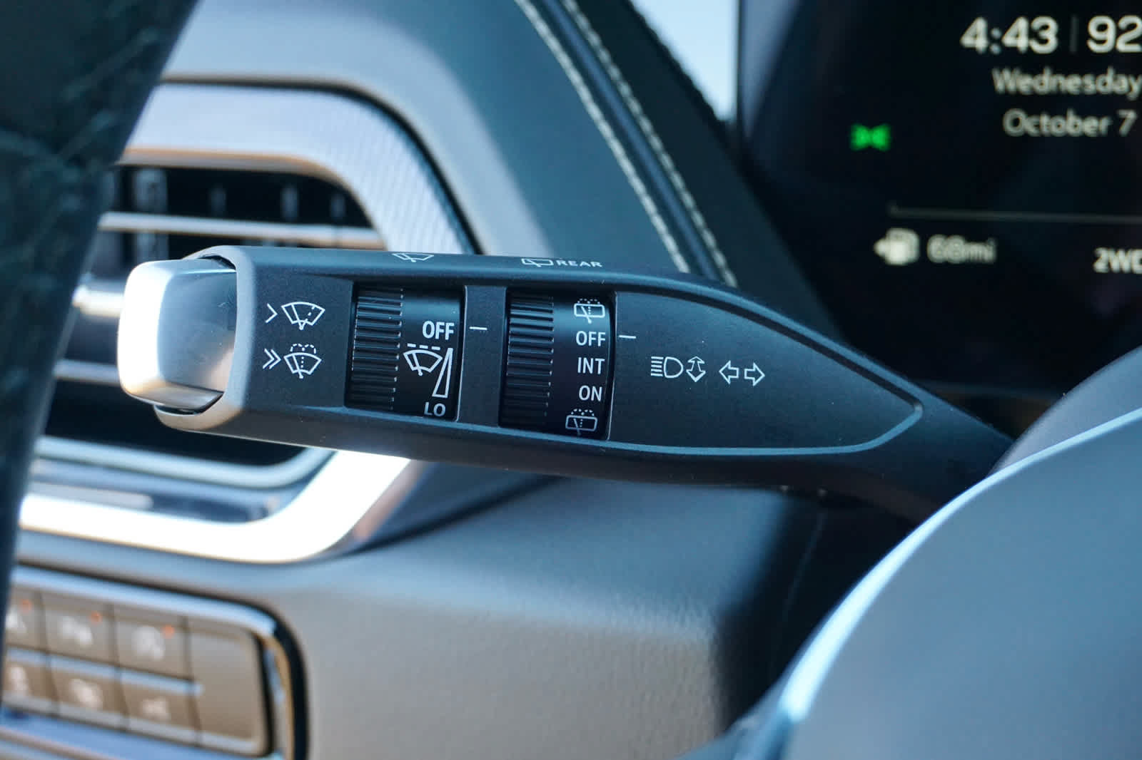 New 2027 GMC Yukon Elevation w/ Technology Package AWD/4WD image 18