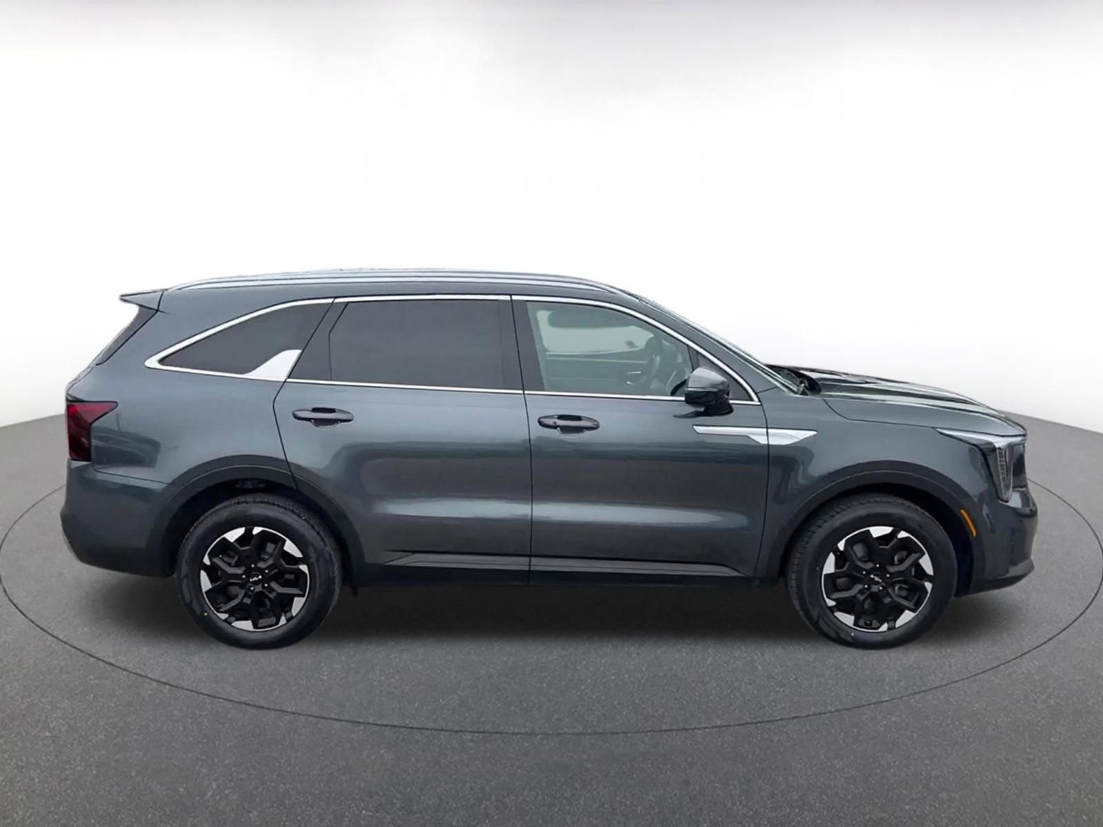 Used 2024 Kia Sorento S AWD/4WD image 16