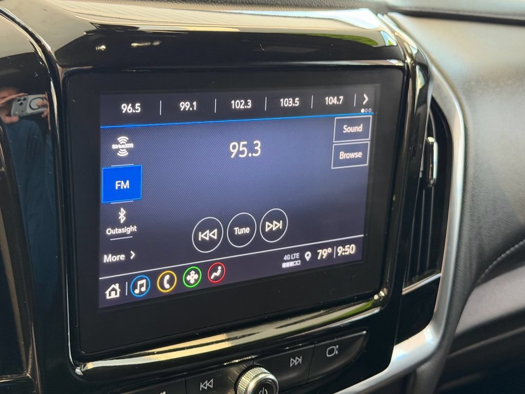 Used 2023 Chevrolet Traverse LT w/ Rear Camera Mirror Package AWD/4WD image 19