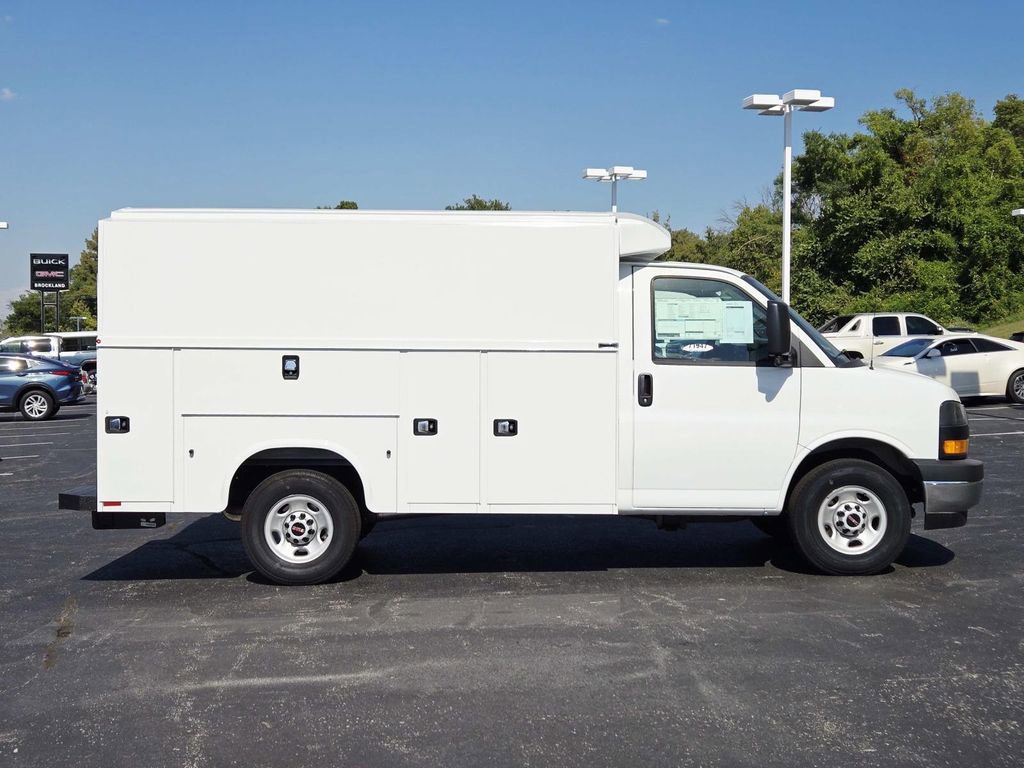 New 2025 GMC Savana 3500 w/ Power Convenience Package image 2