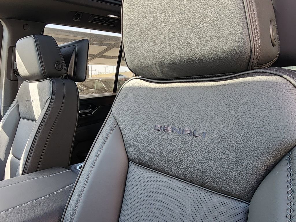 New 2026 GMC Yukon Denali image 17