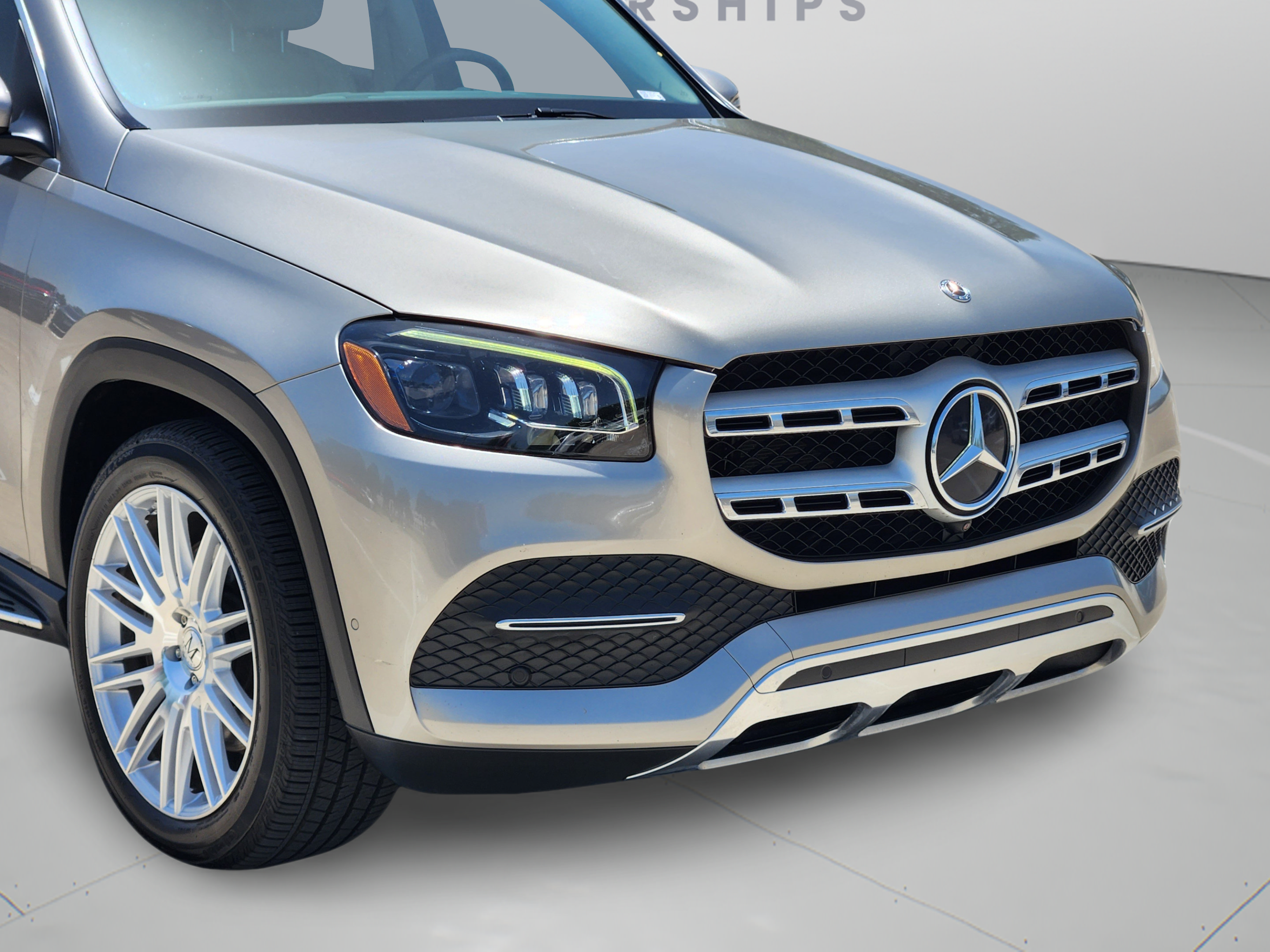 Used 2020 Mercedes-Benz GLS 450 4MATIC image 35