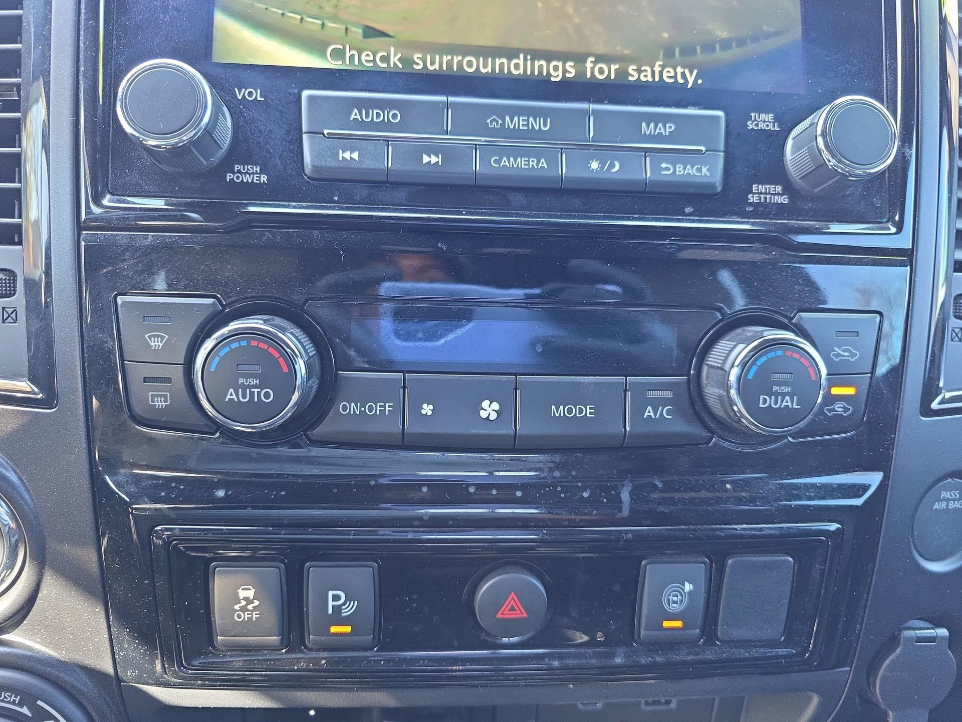 Used 2021 Nissan Titan PRO-4X w/ Pro-4x Utility Package image 24