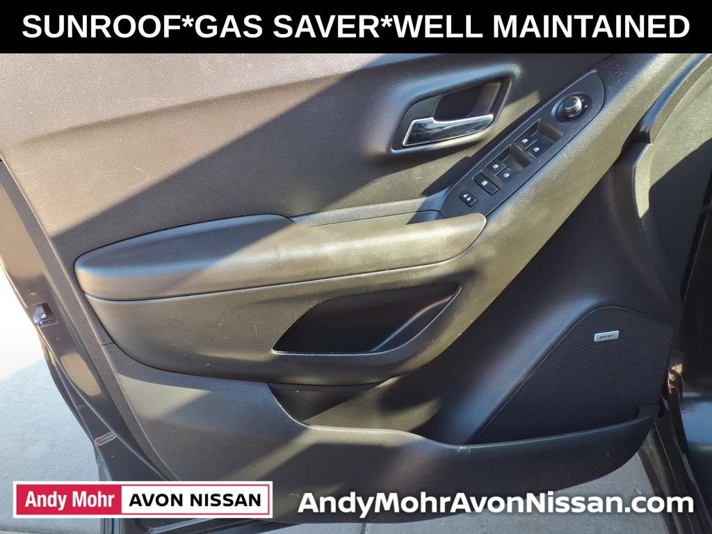 Used 2015 Chevrolet Trax LT w/ LT Sun and Sound Package FWD image 13