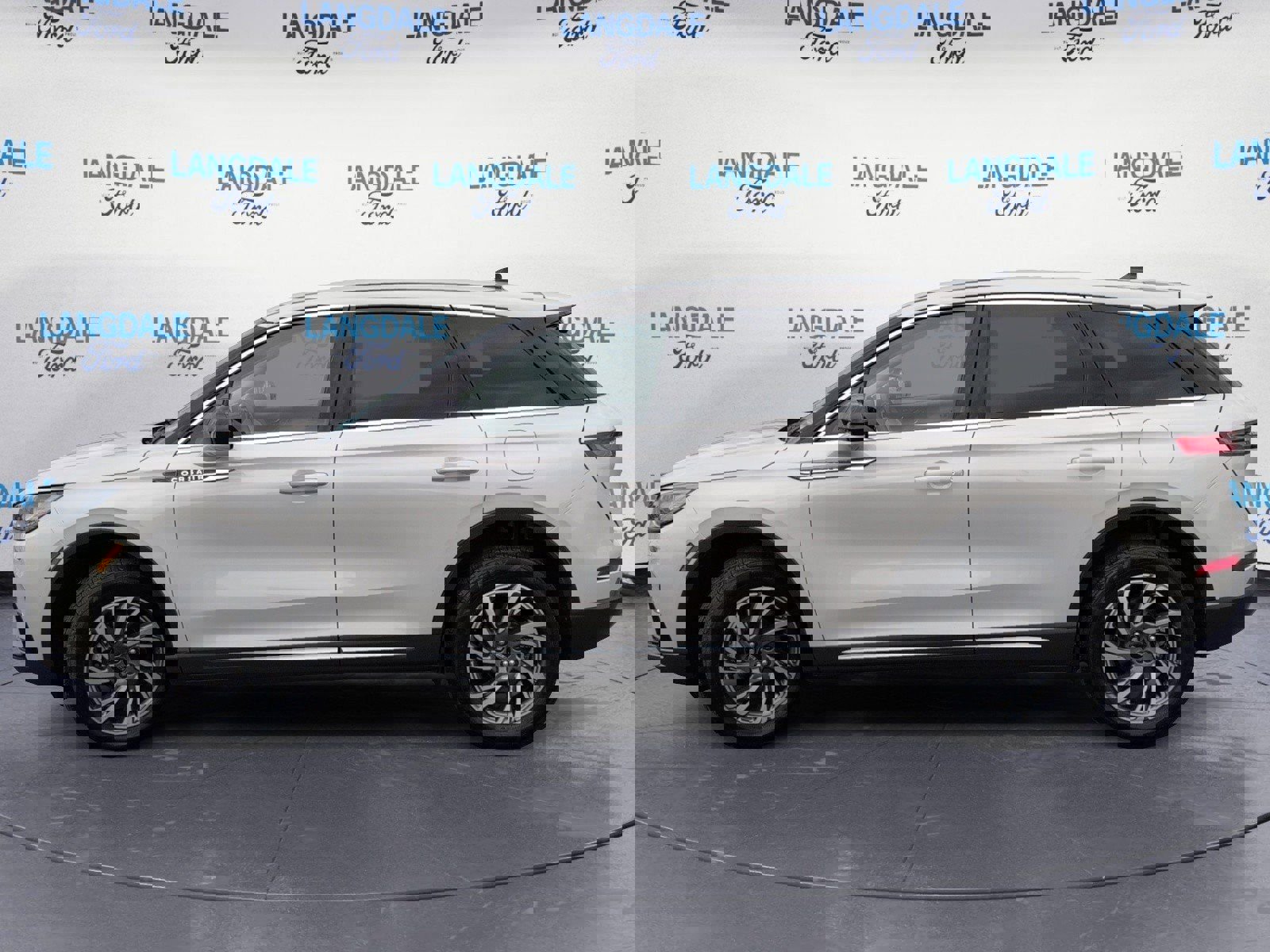 Used 2023 Lincoln Corsair FWD image 10