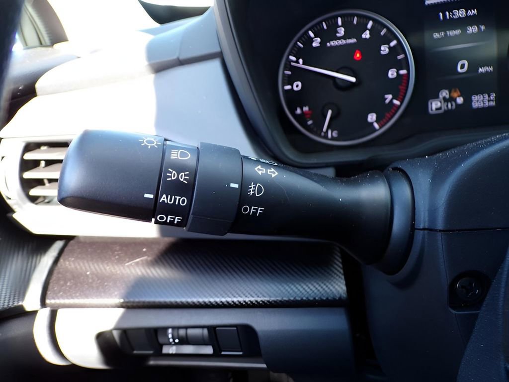 Used 2025 Subaru Crosstrek 2.0i Premium image 21