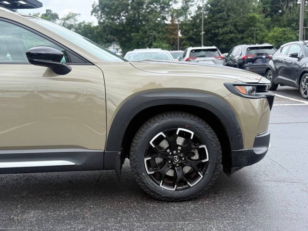 Used 2023 MAZDA CX-50 Meridian Edition w/ Apex Package AWD/4WD image 11