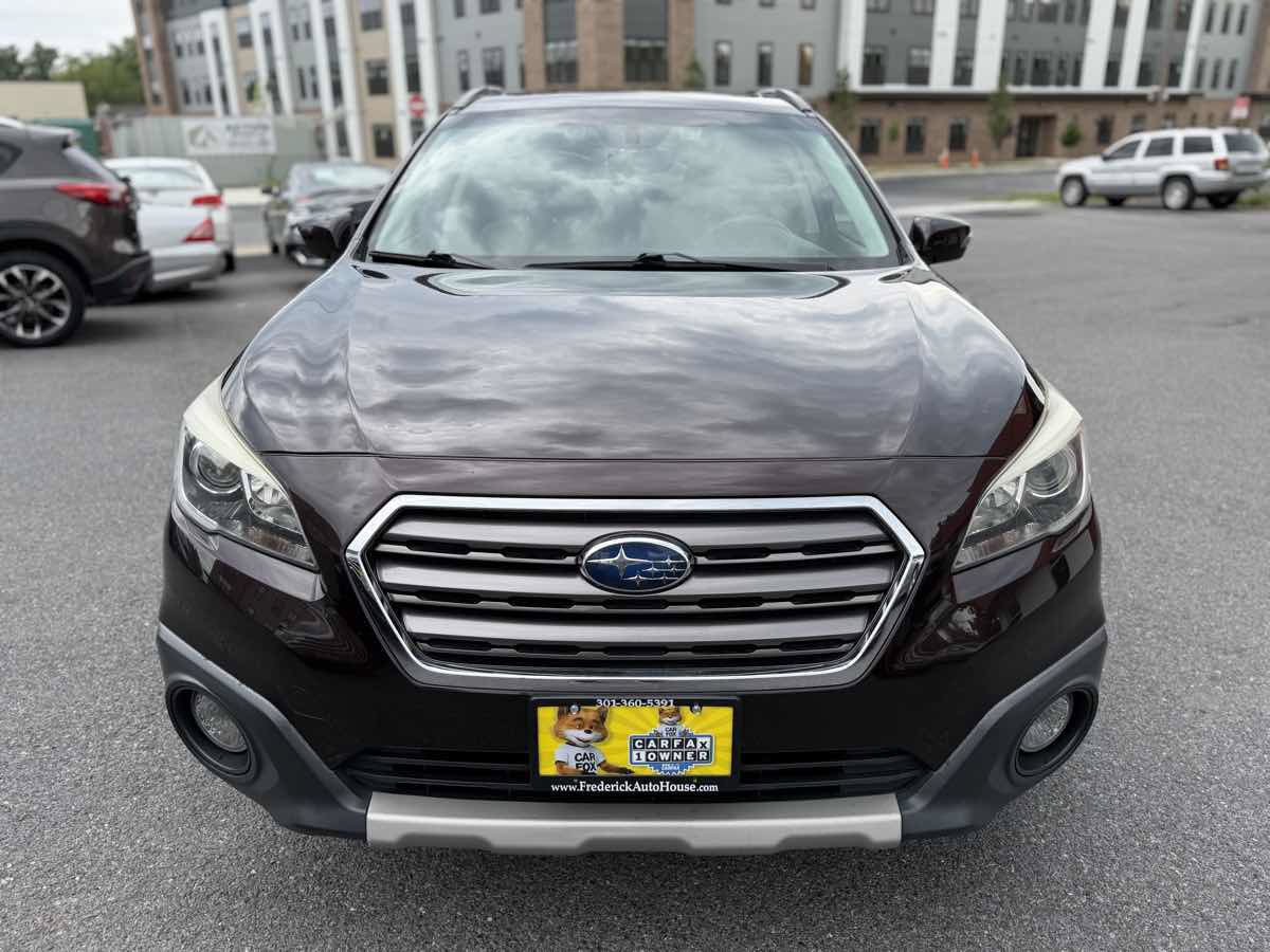 Used 2017 Subaru Outback 2.5i Touring AWD/4WD image 2