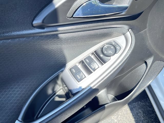 Used 2023 Chevrolet Malibu LT w/ LPO, Floor Liner Package FWD image 22