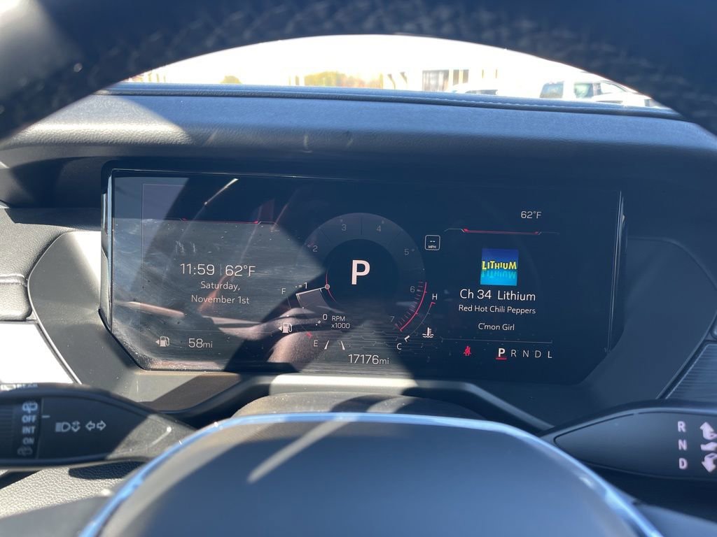 Used 2025 GMC Acadia Elevation FWD image 26