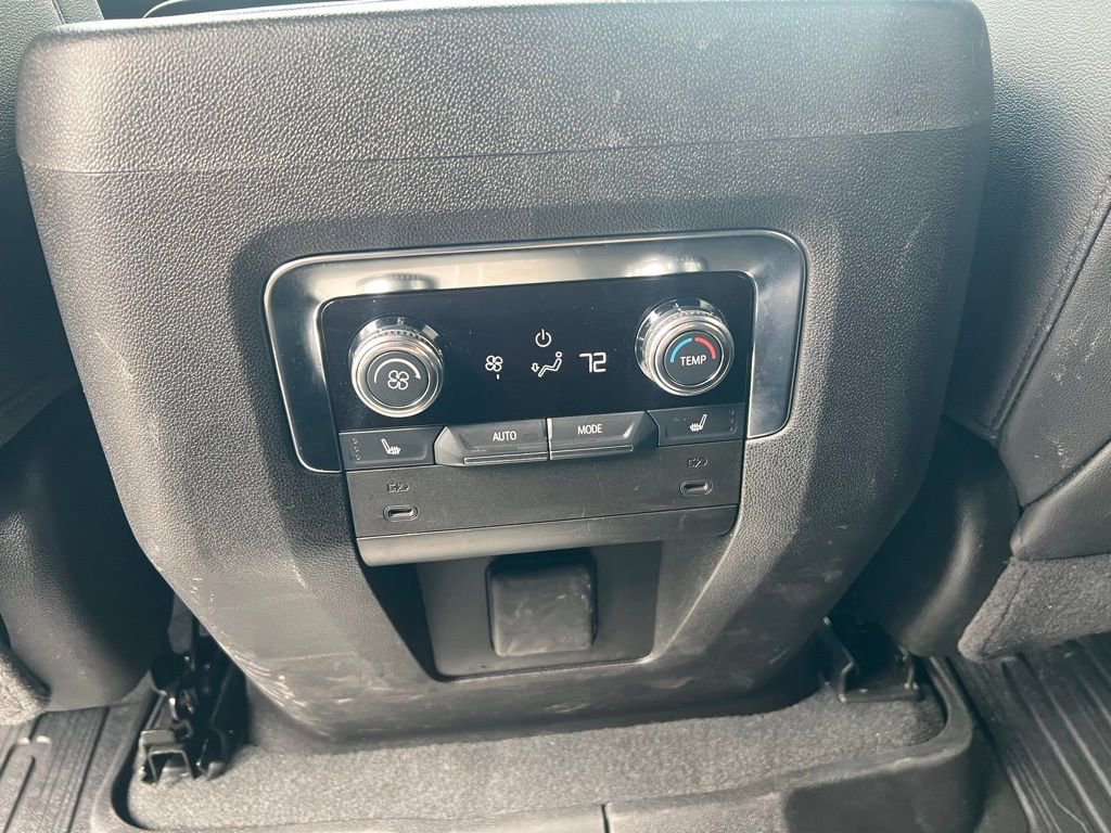 Used 2025 GMC Yukon XL Elevation image 24