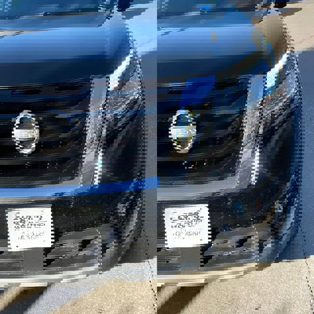 Used 2024 Nissan Pathfinder SL FWD image 8