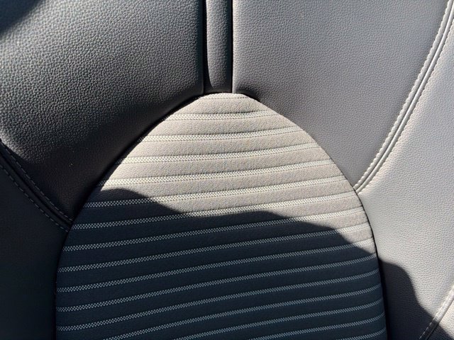 Used 2023 Toyota Highlander XSE AWD/4WD image 39