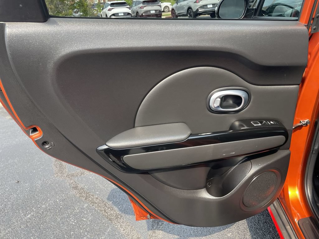 Used 2018 Kia Soul ! w/ Tech Package FWD image 21