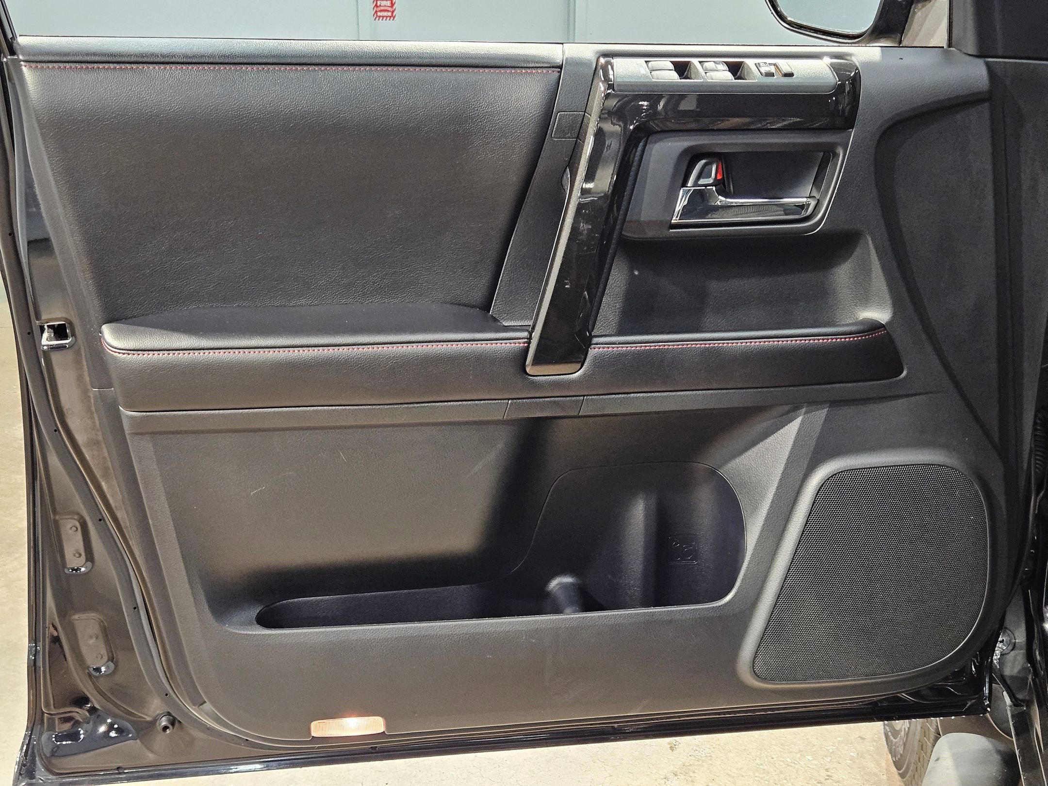 Used 2015 Toyota 4Runner Trail AWD/4WD image 20