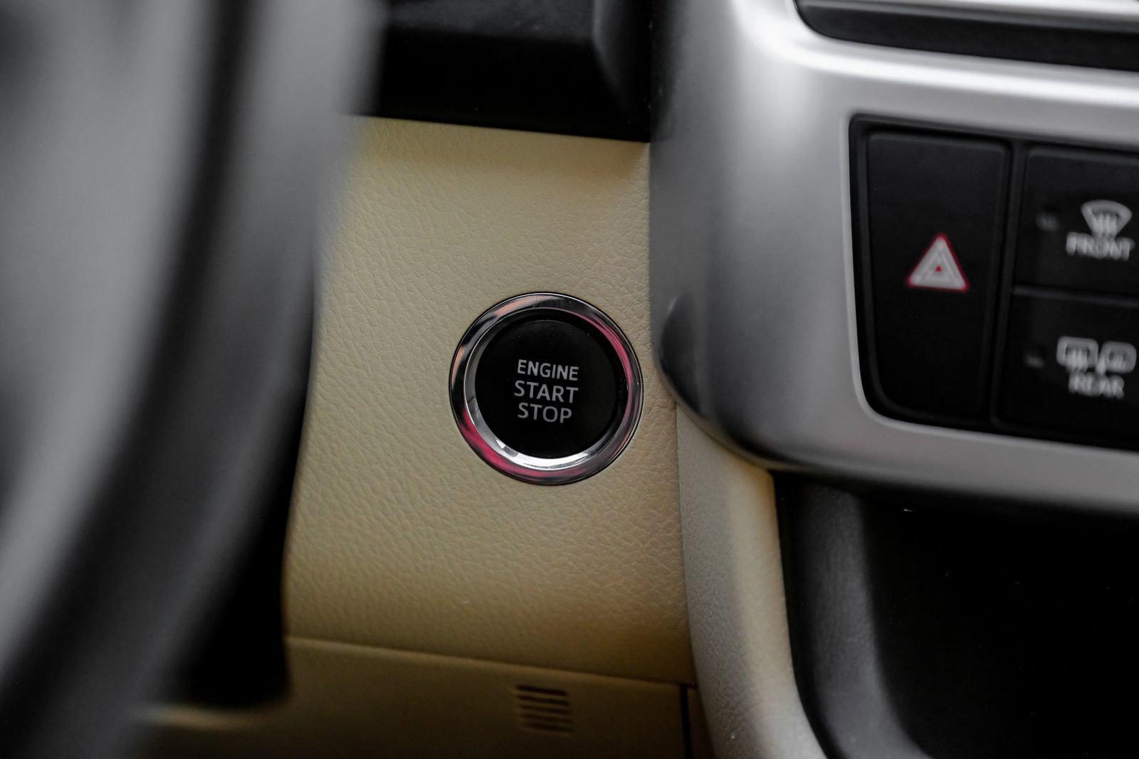 Used 2019 Toyota Highlander Limited FWD image 23