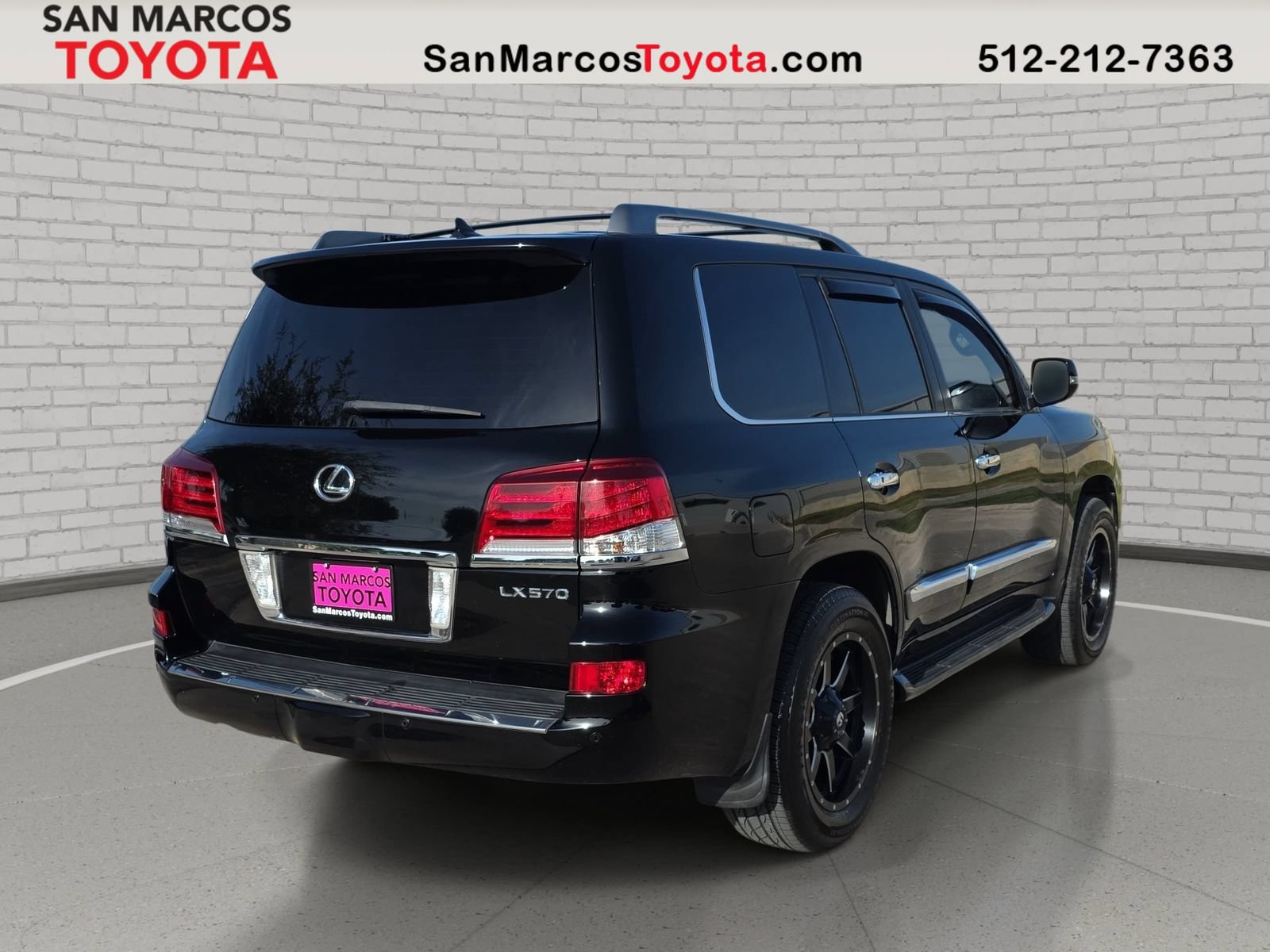 Used 2015 Lexus LX 570 4WD w/ Luxury Package image 6
