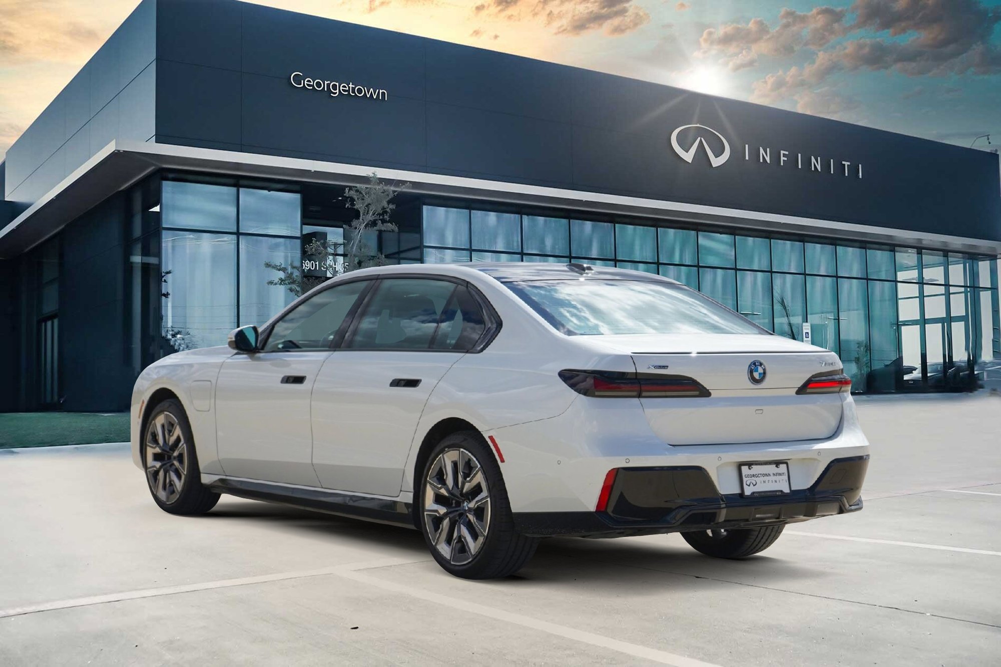 Used 2024 BMW 750e xDrive w/ Executive Package image 6