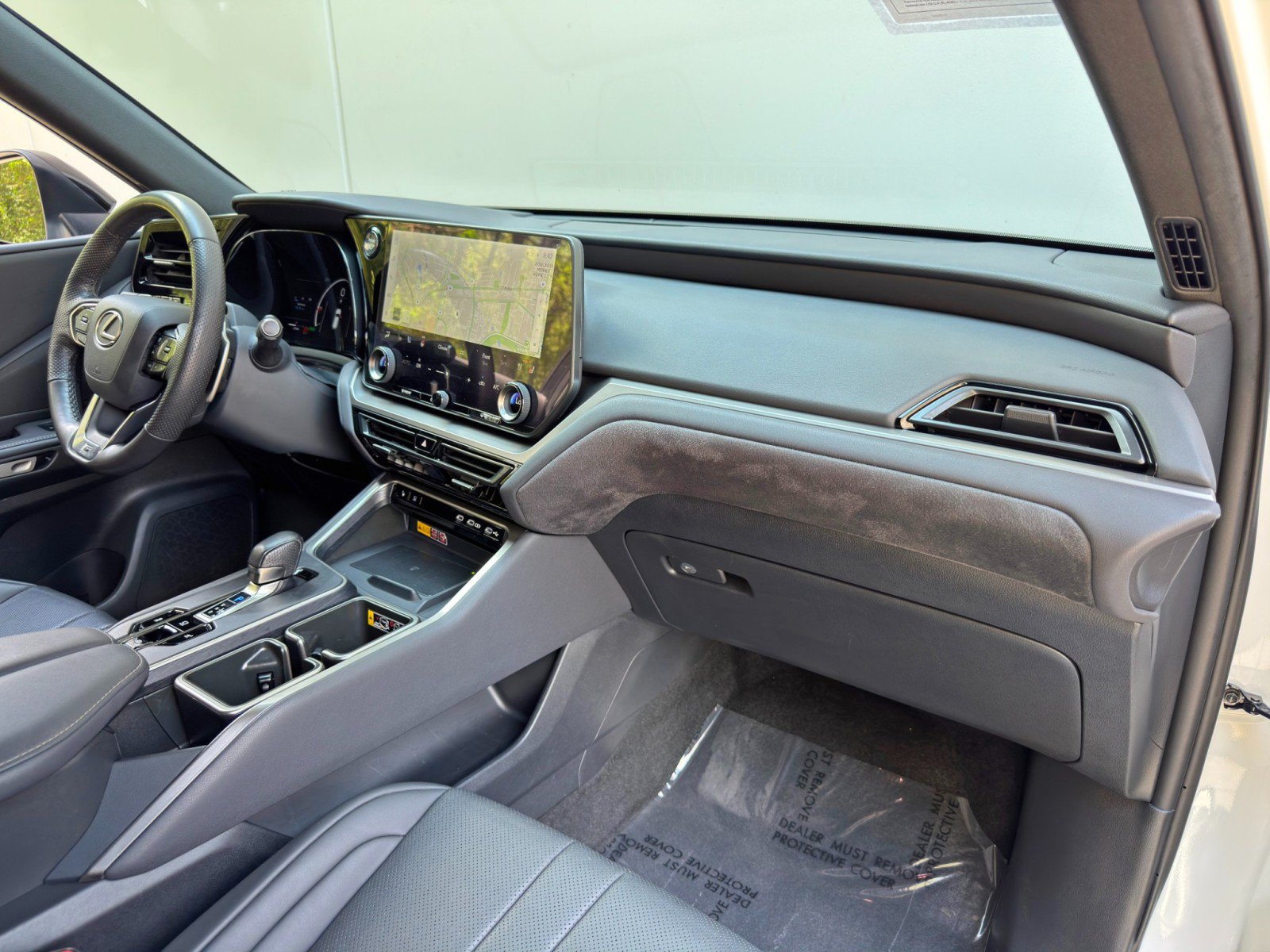 Used 2024 Lexus TX 500h AWD w/ Technology Package image 14
