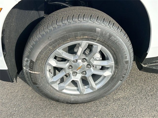 New 2025 Chevrolet Suburban LT w/ Comfort Package image 33