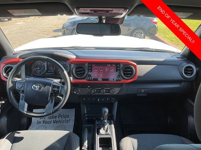 Used 2020 Toyota Tacoma TRD Sport w/ Technology Package image 12