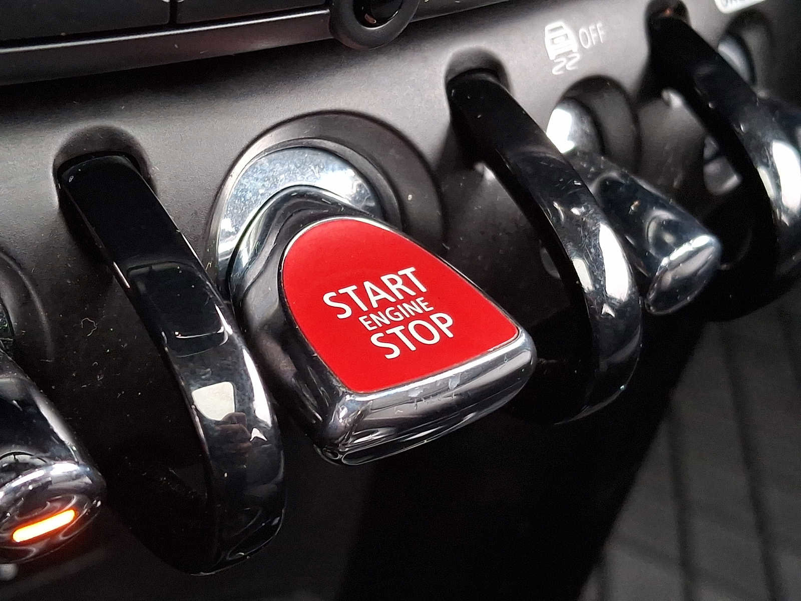 Certified 2024 MINI Cooper S FWD image 21