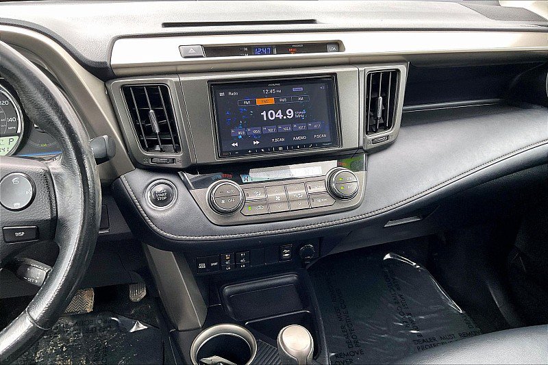 Used 2015 Toyota RAV4 Limited w/ Technology Package AWD/4WD image 10