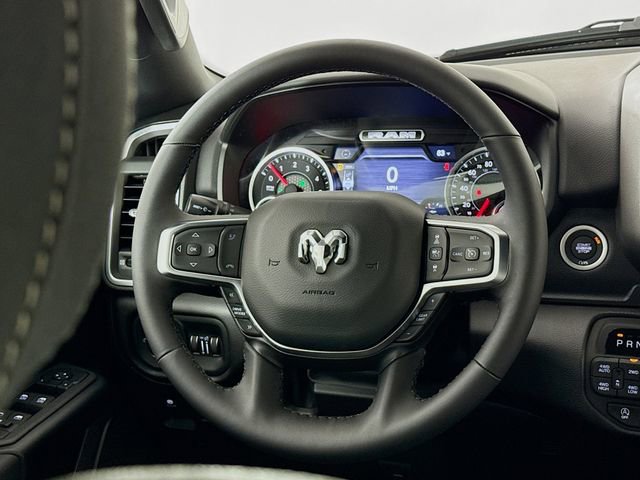 New 2026 RAM 1500 4x4 Crew Cab image 11