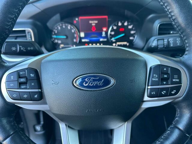 Used 2022 Ford Explorer XLT w/ Equipment Group 202A image 30