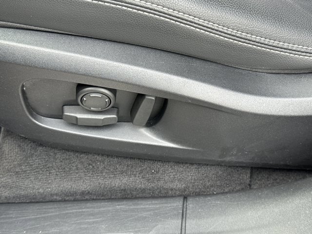 Used 2024 Jaguar F-PACE R-Dynamic S image 17