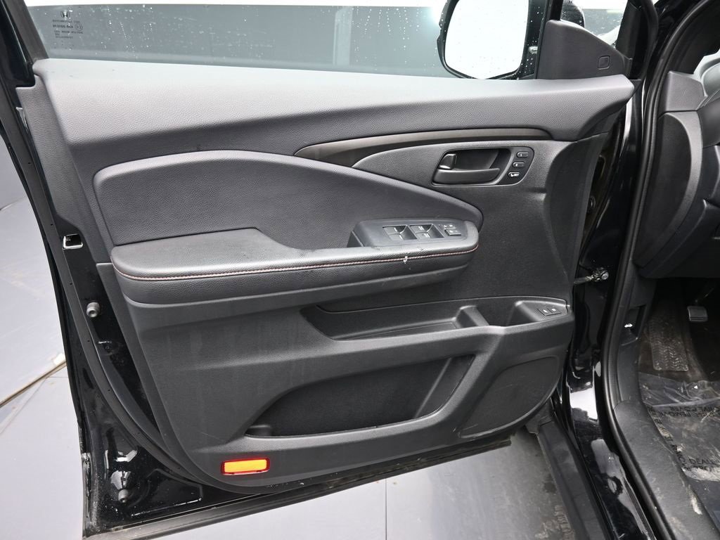 Used 2024 Honda Passport TrailSport image 30