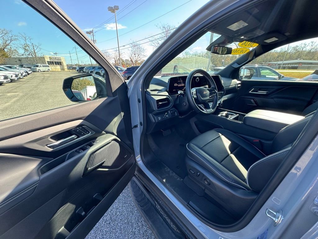 New 2026 Chevrolet Silverado EV LT w/ Plus Package AWD/4WD image 10