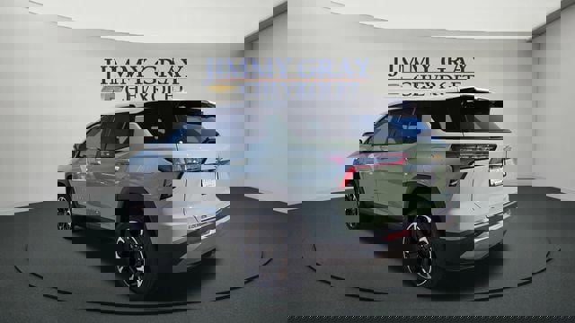 New 2026 Chevrolet Equinox LT w/ Convenience Package II image 3