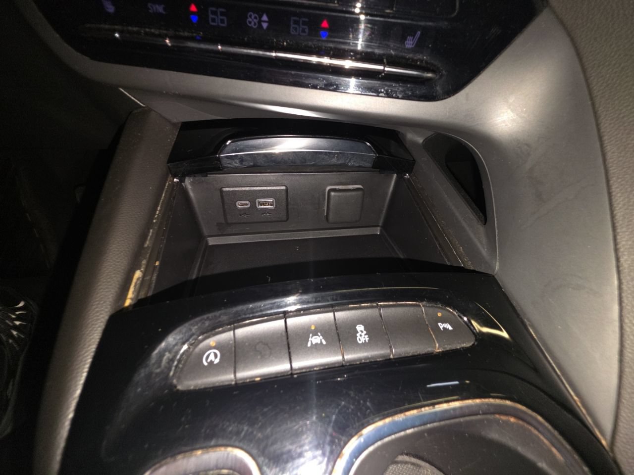 Used 2023 Buick Envision Preferred FWD image 19