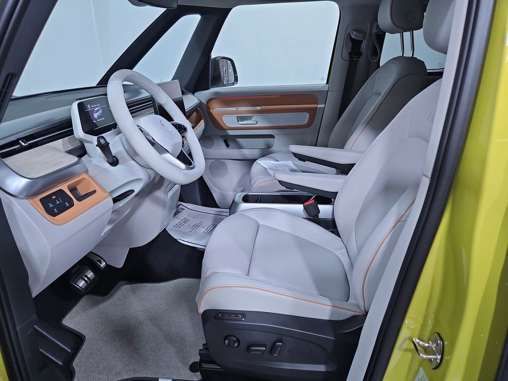 New 2025 Volkswagen ID. Buzz 1st Edition AWD/4WD image 9