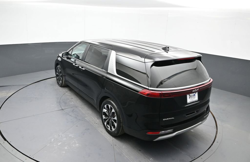 Certified 2023 Kia Carnival EX image 40