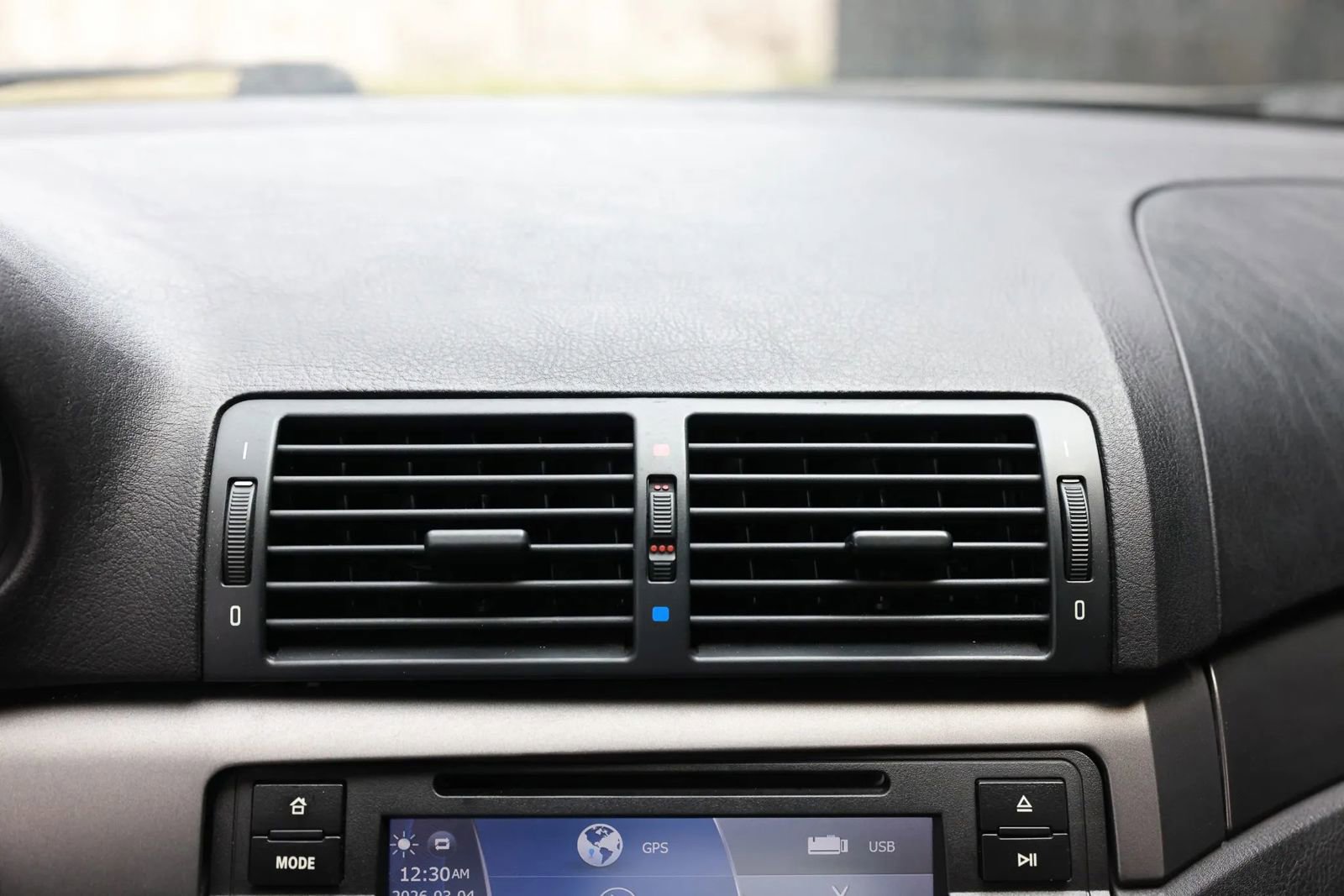 Used 2002 BMW M3 Coupe image 34