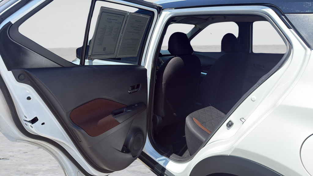 Used 2020 Nissan Kicks SR FWD image 34