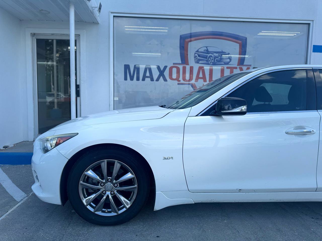Used 2017 INFINITI Q50 3.0t Premium w/ 3.0T Premium Plus Package RWD image 29