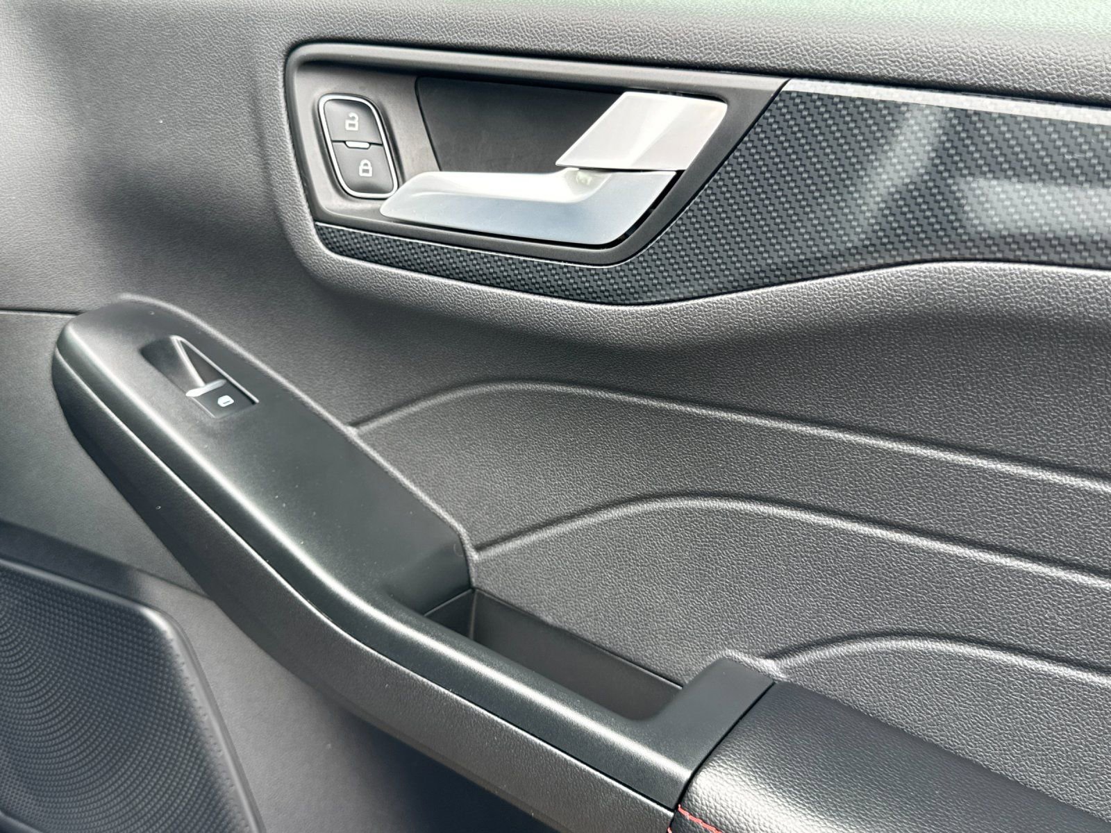 Used 2024 Ford Escape ST-Line w/ Tech Pack #1 image 19