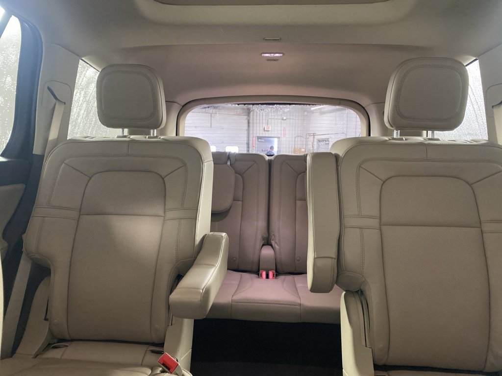 Used 2022 Lincoln Aviator Reserve w/ Elements Package Plus image 9