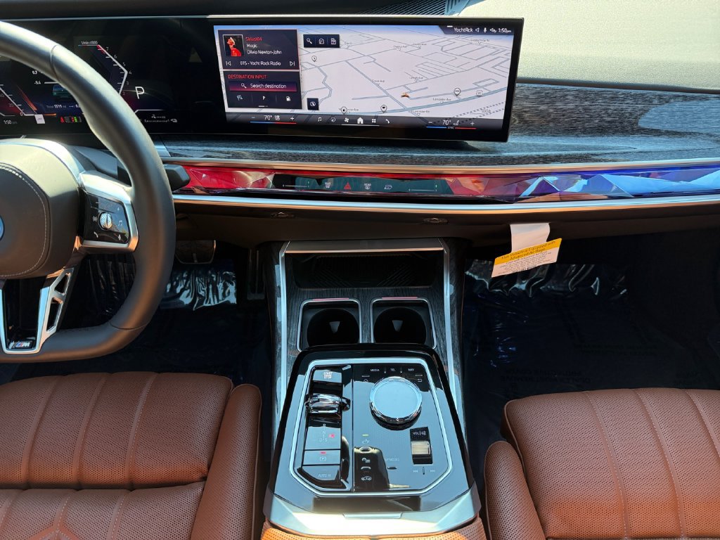Certified 2026 BMW 750e xDrive AWD/4WD image 11