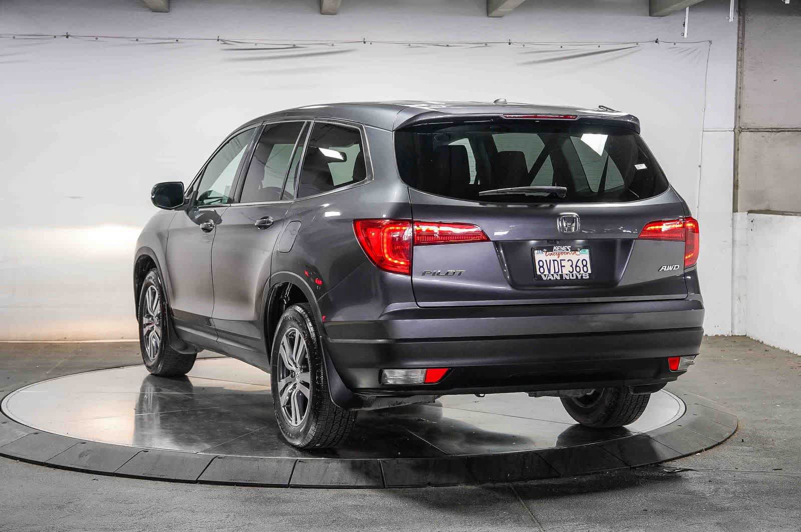 Used 2017 Honda Pilot EX-L image 2