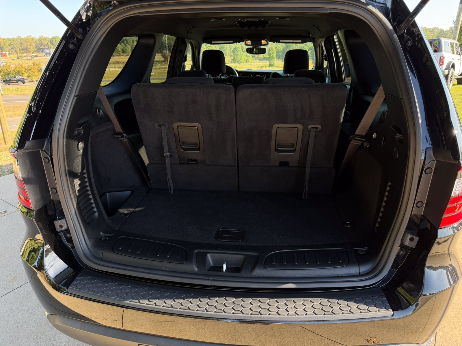 Used 2023 Dodge Durango SXT AWD/4WD image 31