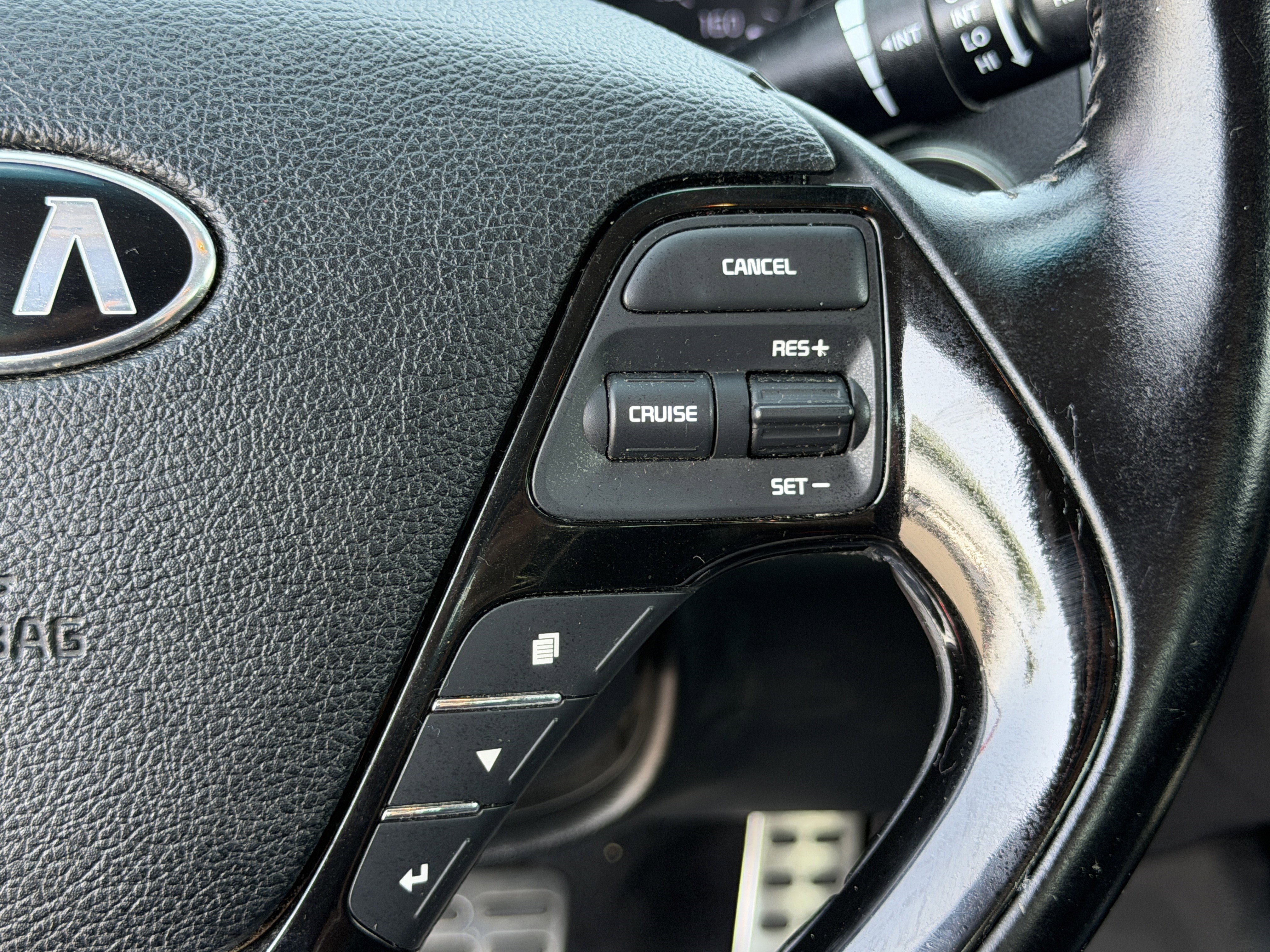 Used 2017 Kia Forte S w/ S Premium Package FWD image 21