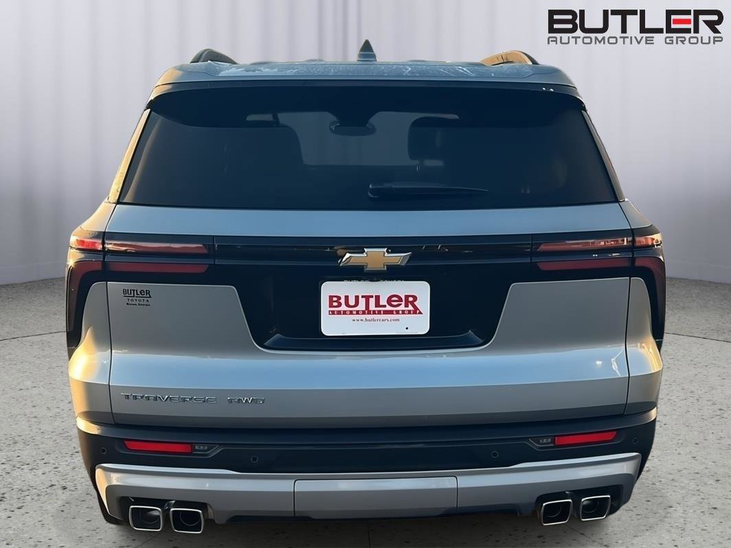 Used 2025 Chevrolet Traverse LT AWD/4WD image 5